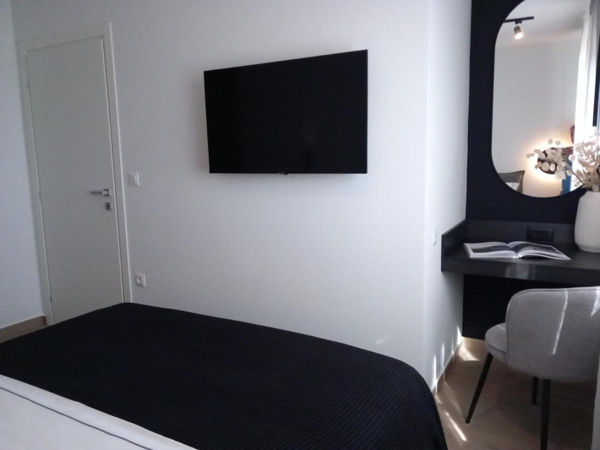 Urban Apartment *